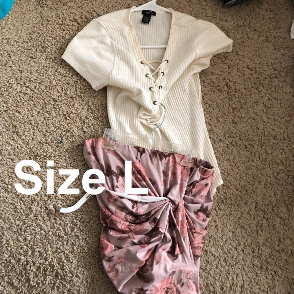 A super cute shirt and skirt.